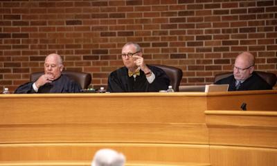 Appeals court judges hear arguments over limits on use of Missouri Road