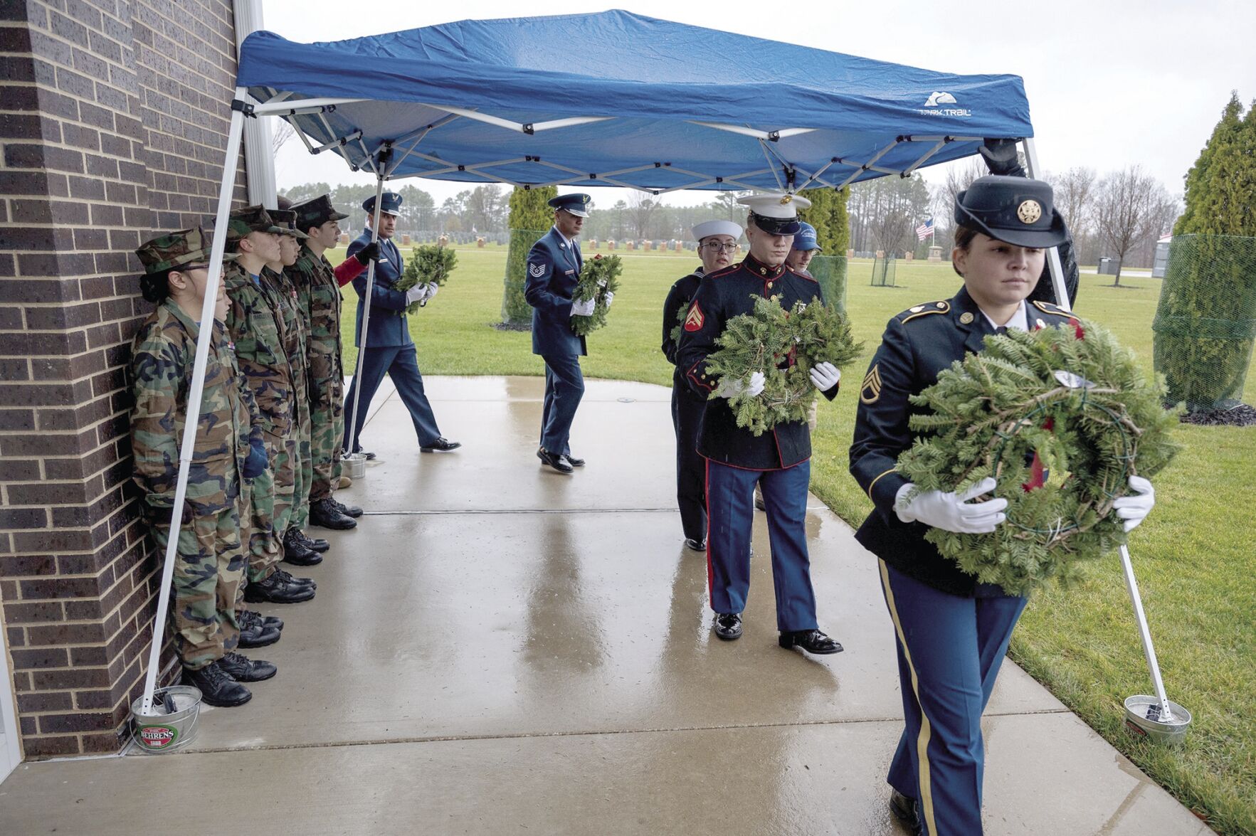 Fort wreaths 12.25.24.jpg