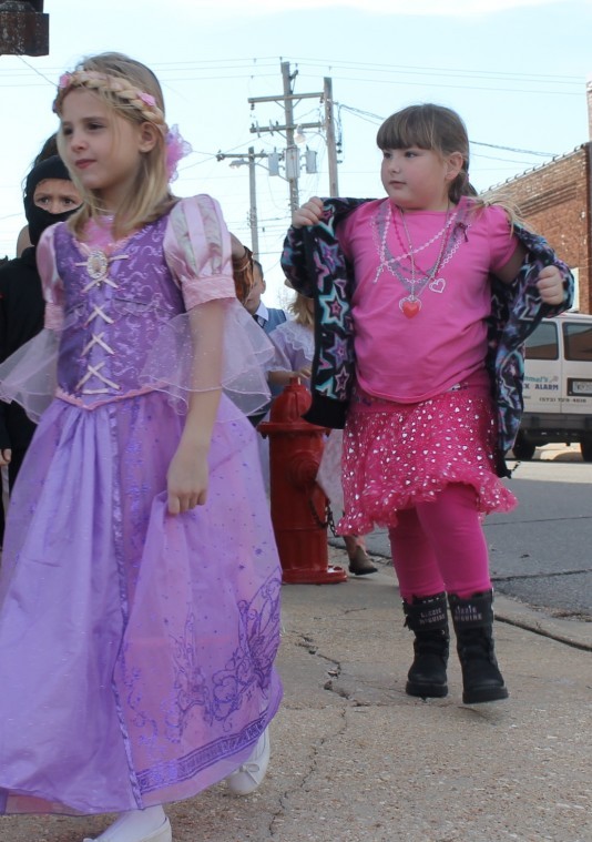 William Lynch Elementary School Dressup Parade Featured