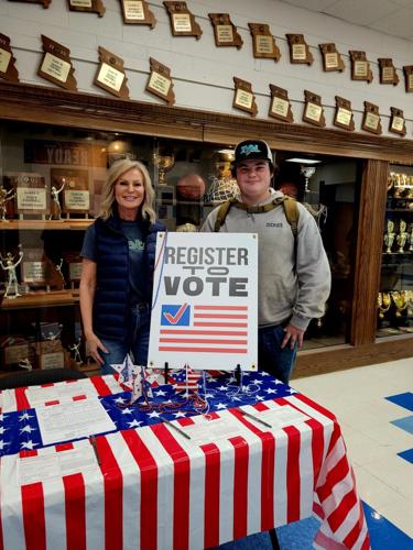 102825_sn_Voting registration.jpg