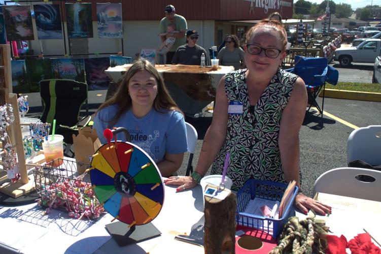 093025_sn_craft fair-2.jpg