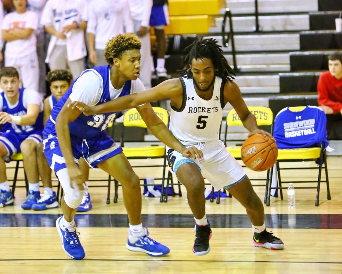 Richard Montgomery Cruises To 82 59 Win Over Sherwood Sports