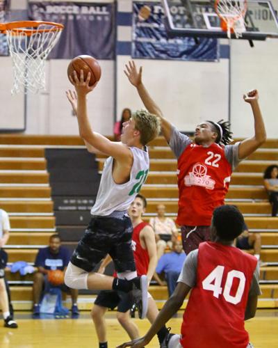 Levine S Game Winning Layup Leads Wildcats Over Qo Sports