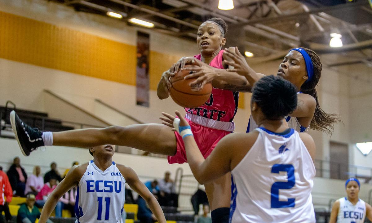 Lady Bulldogs Coast Past Elizabeth City Pick Up Major Win