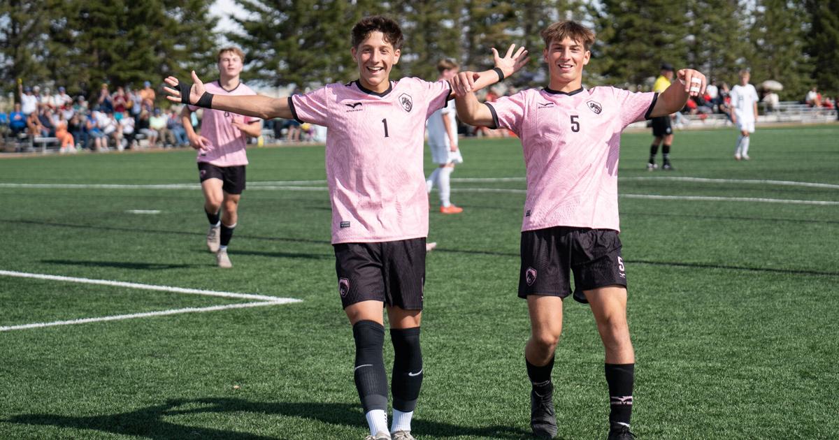 Broncs defeat Cheyenne Central, place third at state