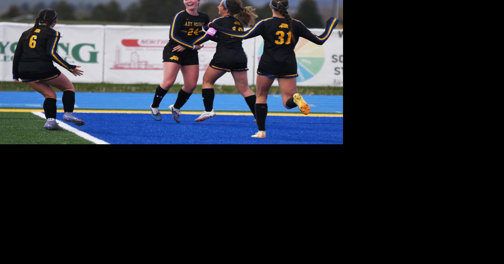 Lady Broncs win on senior night
