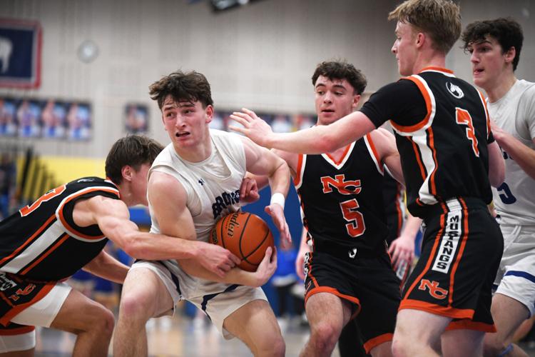 Breck Reed Broncs basketball take home opener | Local Sports | thesheridanpress.com