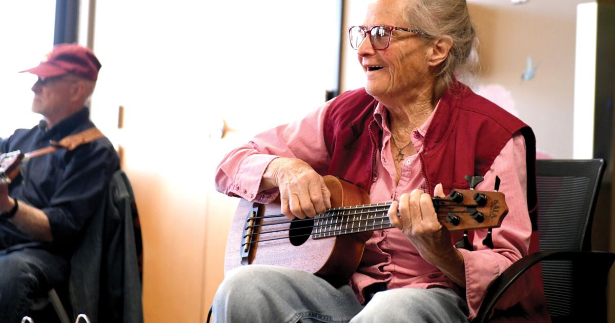 Uke N' Strum class at The Hub on Smith (04-10-2026)
