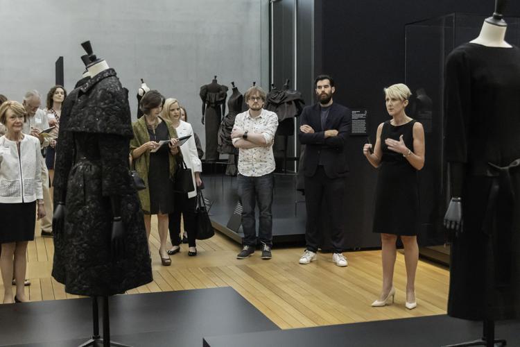 Tom Audreath Con qué frecuencia presentar Fashion meets history with Balenciaga in Black | Life + Entertainment |  theshorthorn.com