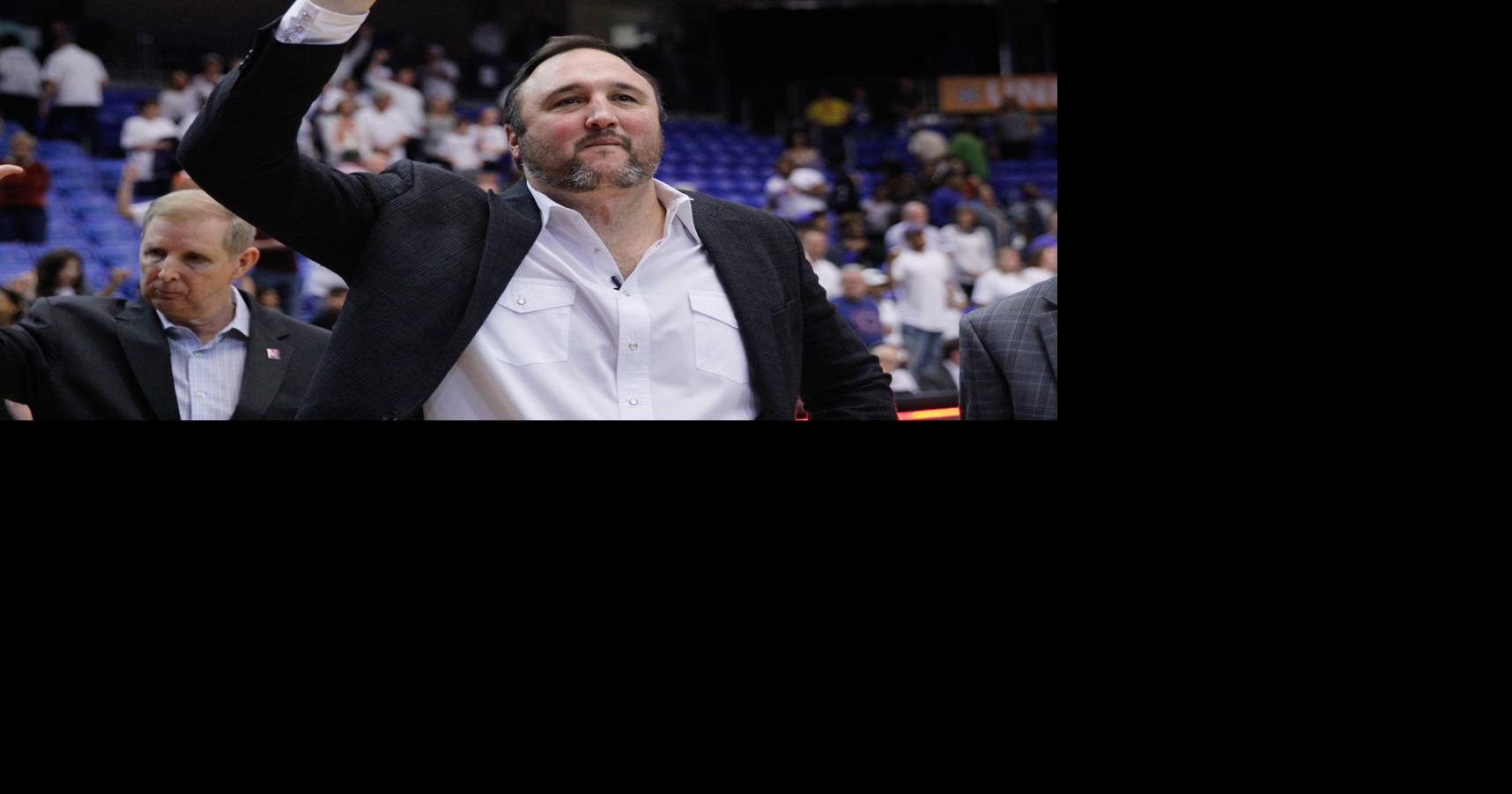Men's basketball coach, player receive league honors | Sports ...