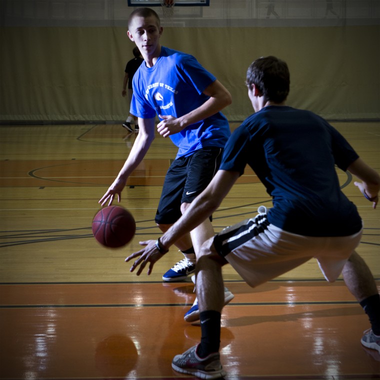 Mavericks share how to improve basketball skills