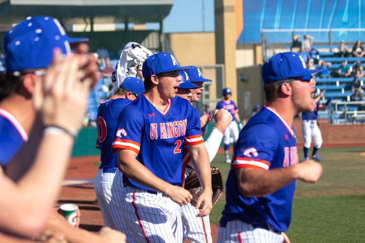 Photos UTA baseball sweeps Islanders Gallery