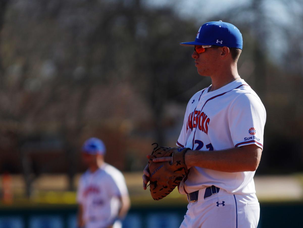 Photos: UTA baseball attains 6-0 victory in series opener against the University of Utah
