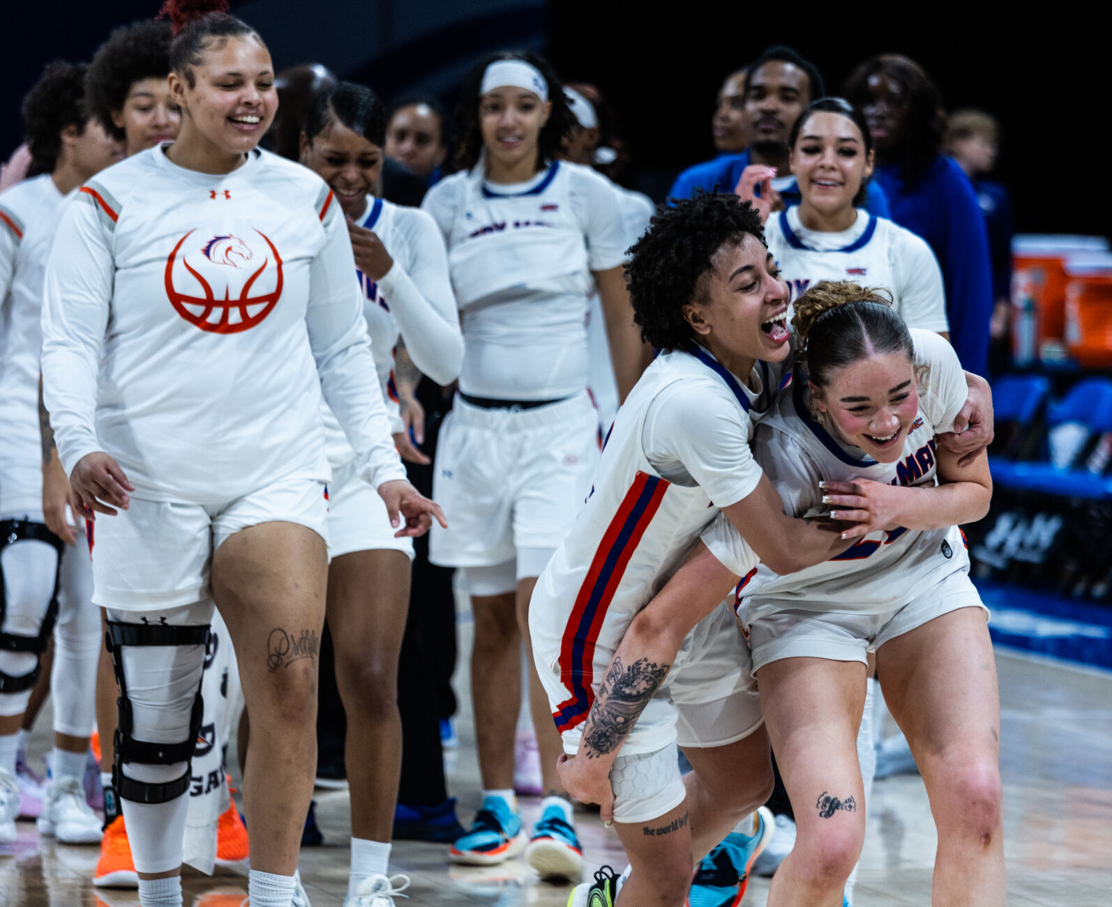 UTA womenu2019s basketball extends home winning streak, 71-52