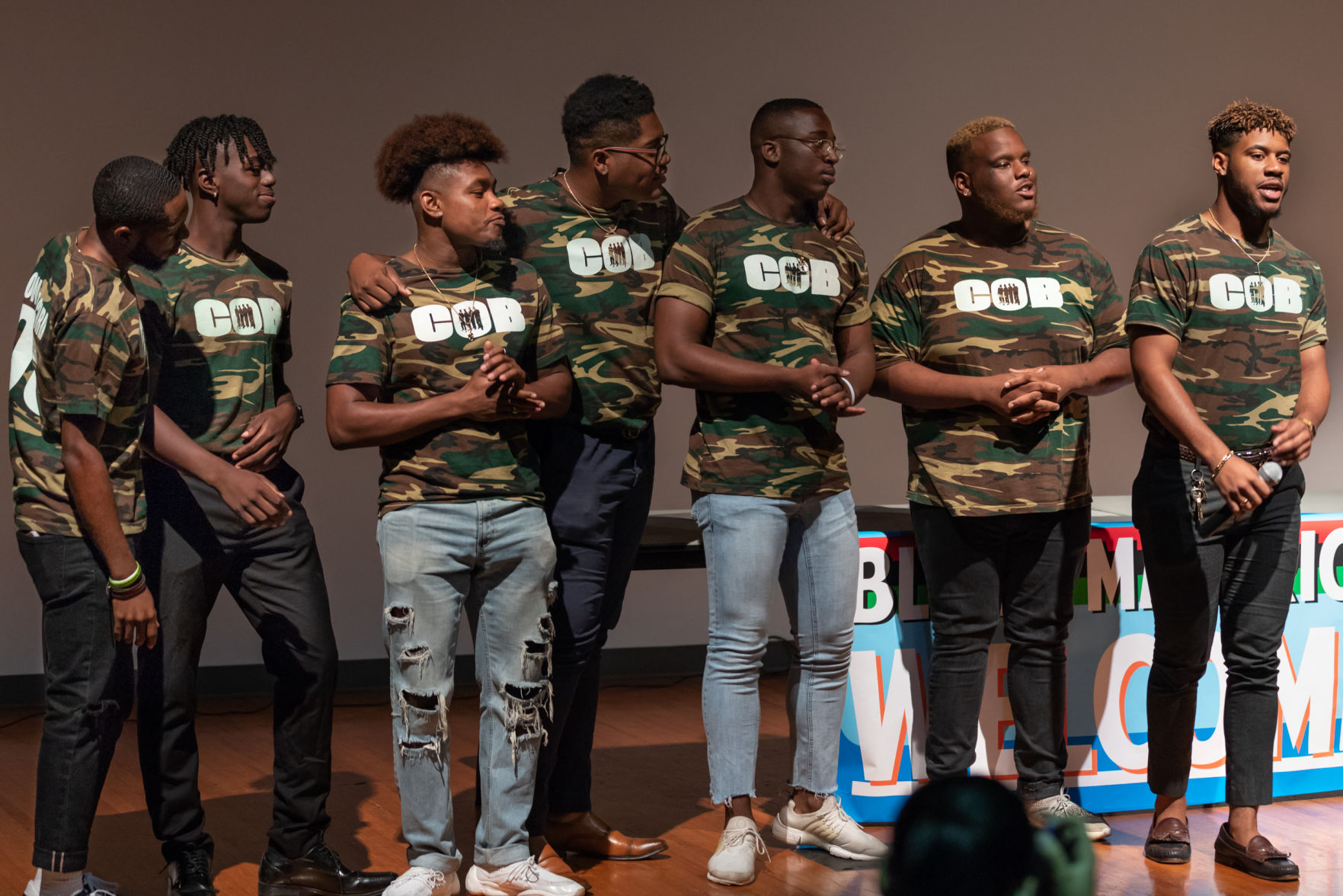 Uta S Black Maverick Welcome Event Connects Freshmen