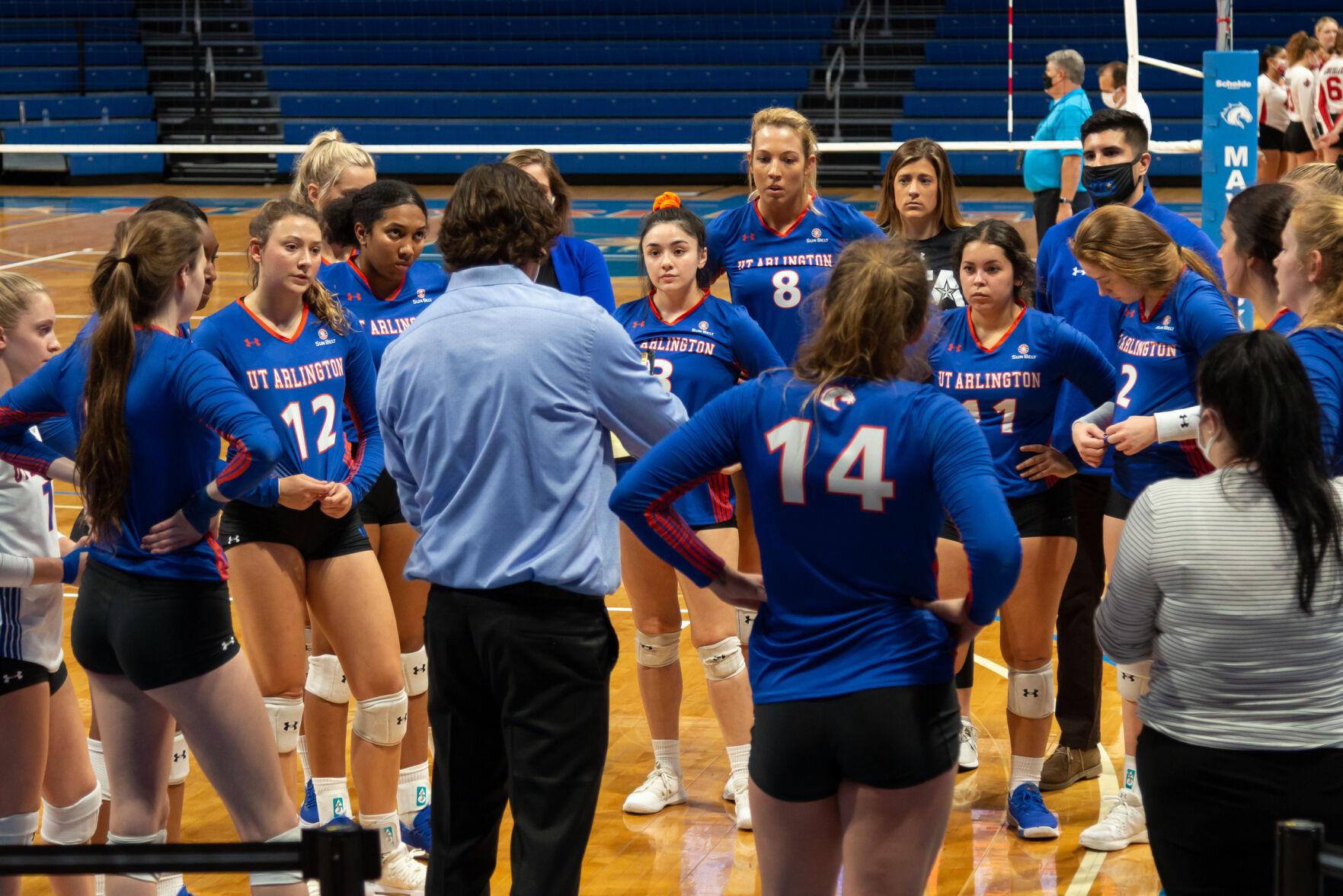 Photos: UTA volleyball drops two out of three matches in weekend series to Louisiana-Lafayette