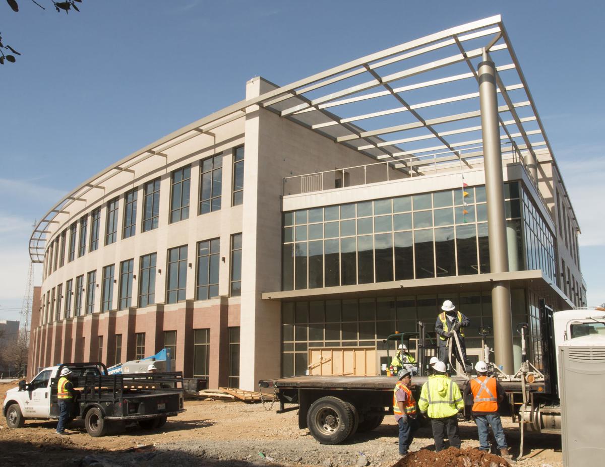 Downtown Arlington library to open in June News