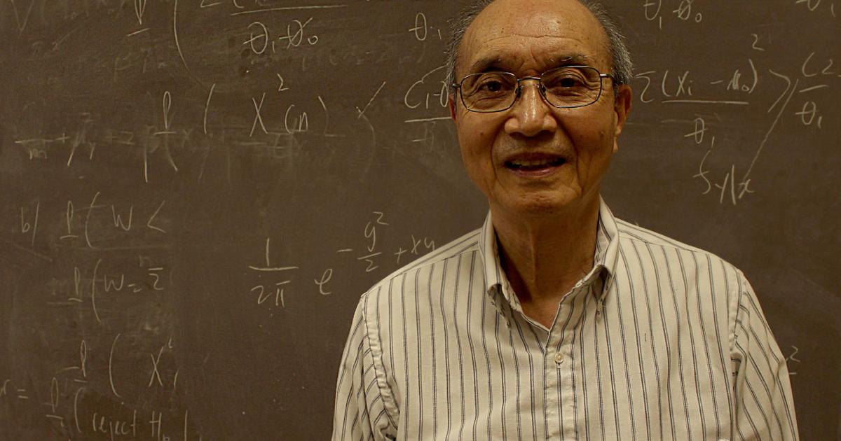 Old Math Professor Mathematics professor retires after 35 years at UTA | News ...