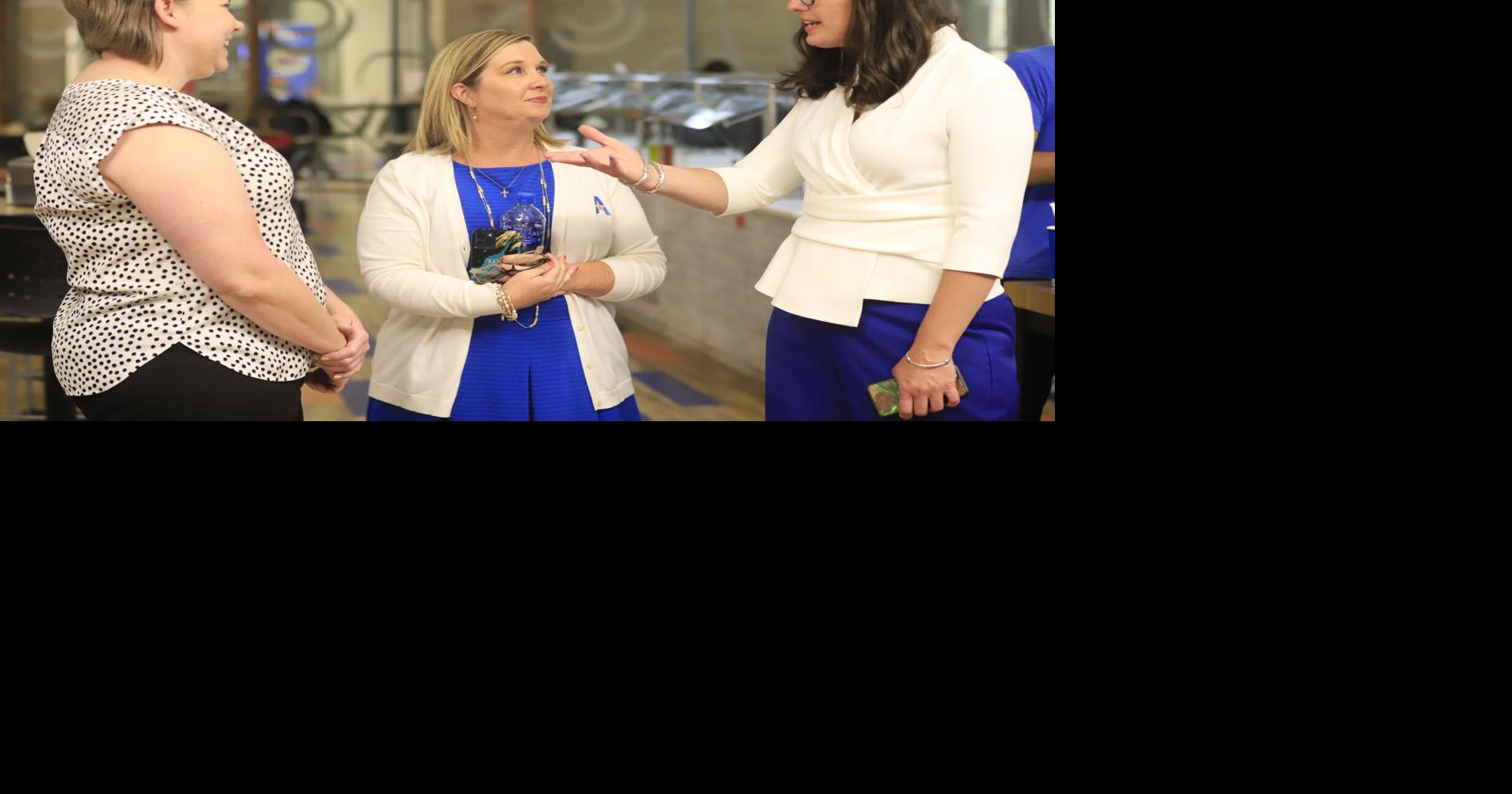 New UTA president tours campus on her first day | News | theshorthorn.com