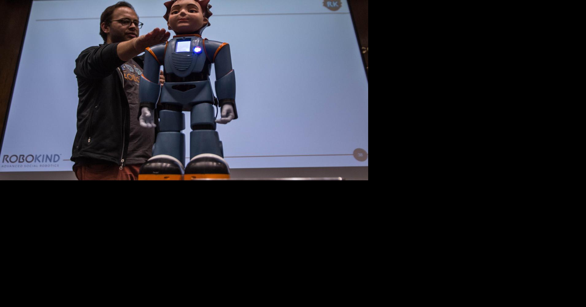 Guest lecturer showcases facially expressive robot | News ...