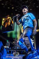 Red Hot Chili Peppers perform in Dallas [Scenes from the Pit]