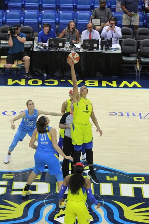 Liz Cambage Lifts Dallas Wings To Victory Multimedia Theshorthorn Com