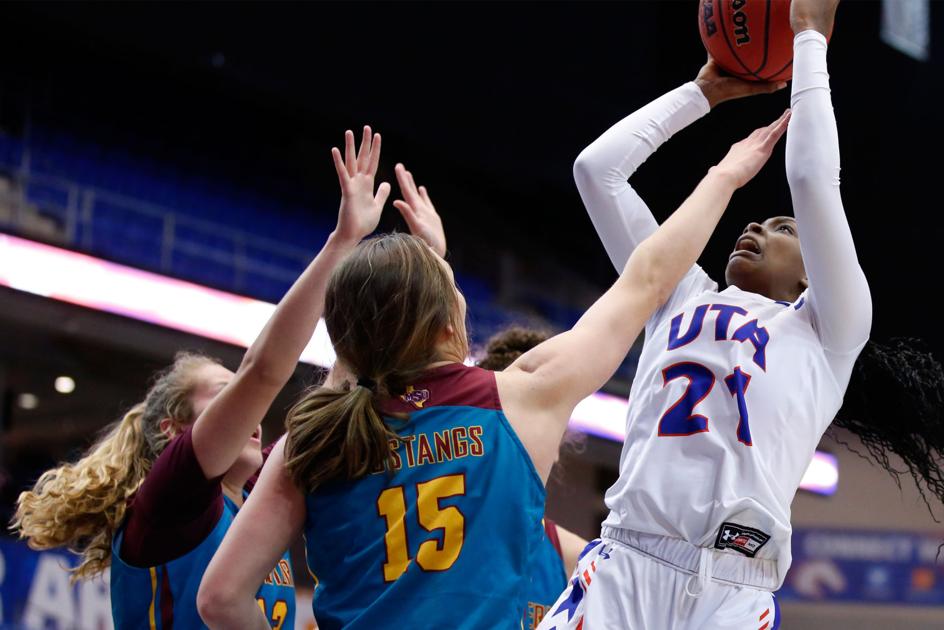 Photos Uta Midwestern State University Play Exhibition Match For Ovarian Cancer Awareness Gallery Theshorthorn Com