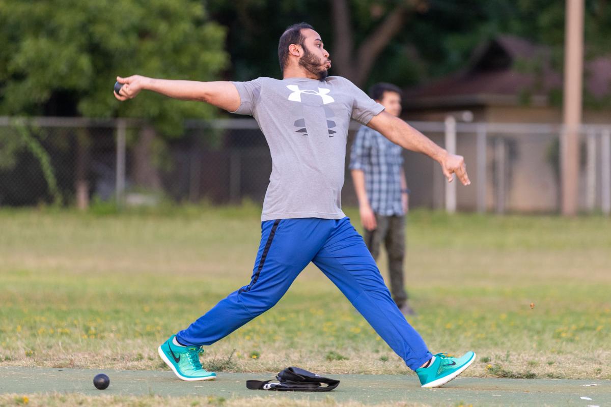 Photos: Cricket creates laid back Sunday evening atmosphere for Arlington community