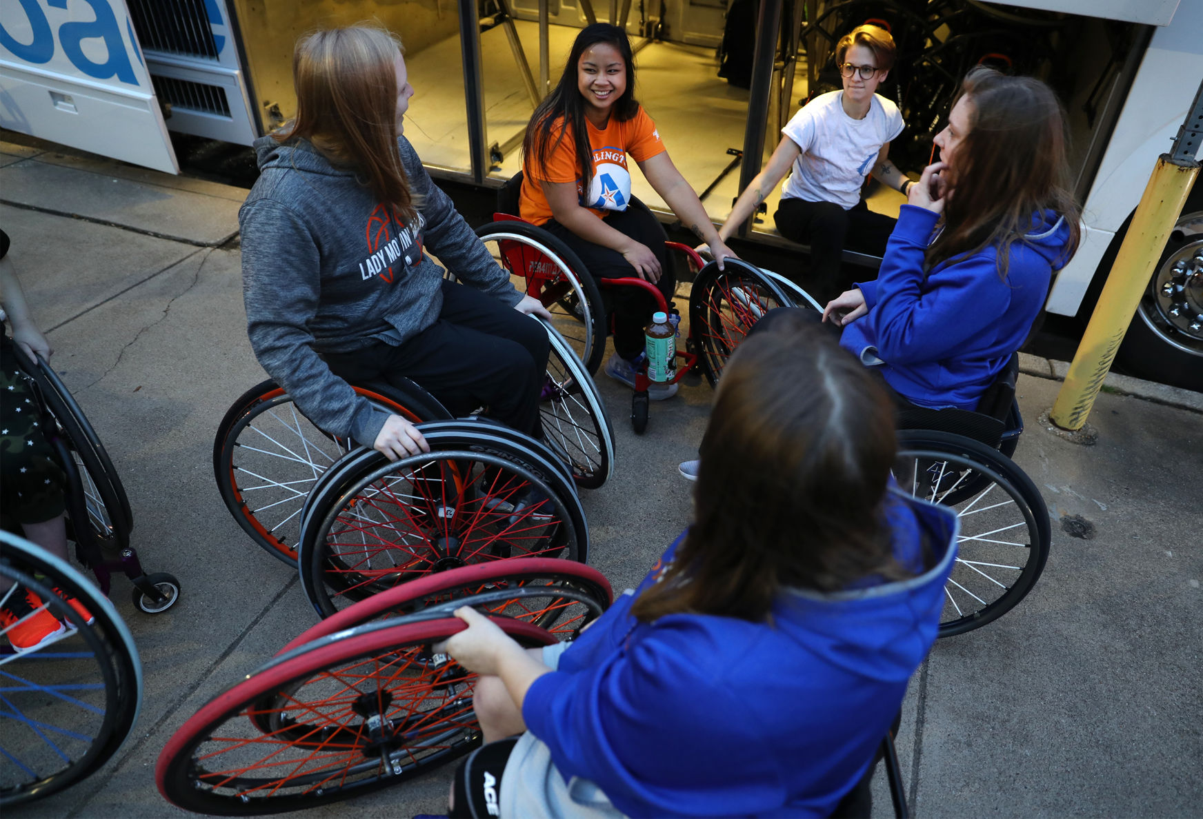 Photos Wheelchair basketball teams travel to Illinois for national