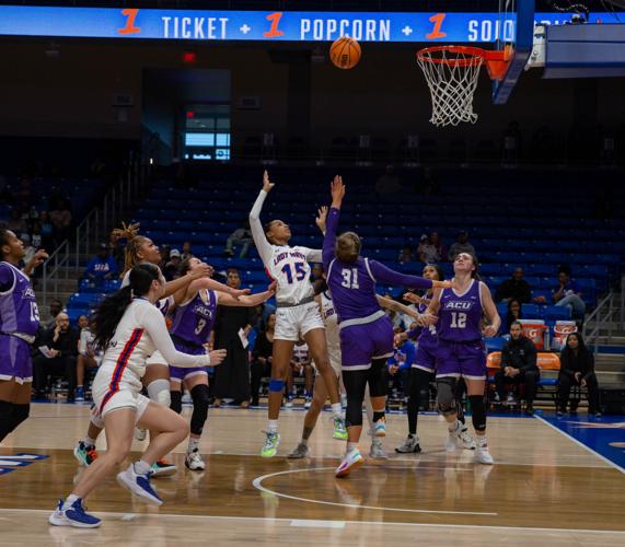 Women's basketball extends winning streak with victory over Abilene ...