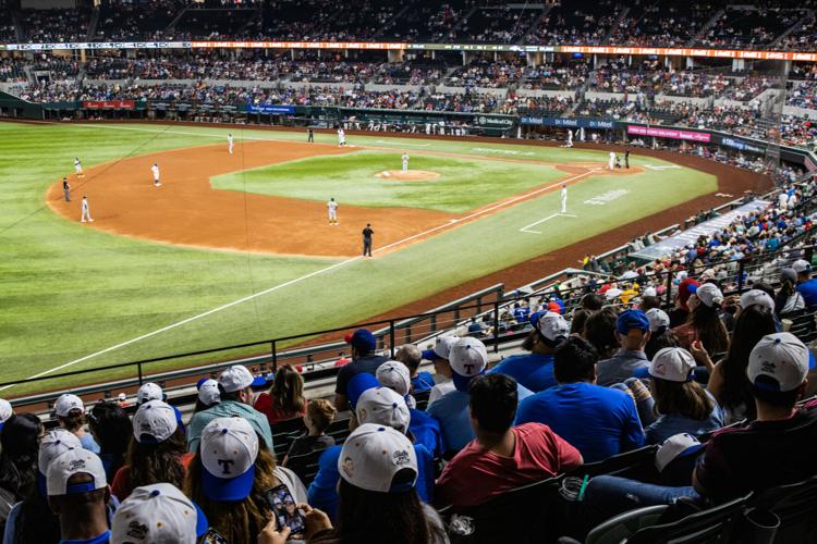 Texas Rangers fall to Oakland 8-7 on UTA Night