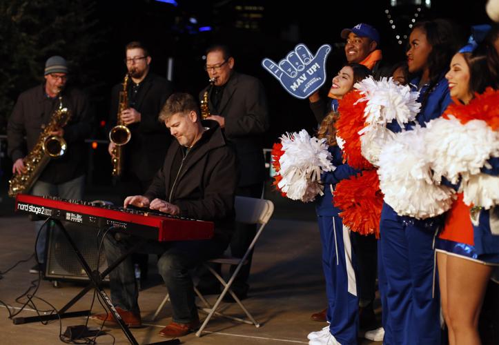 UTA Rise A Cappella debuts on WFAA | Gallery | theshorthorn.com