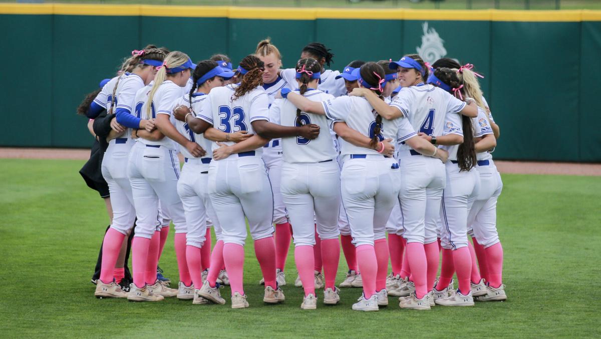 Uta Softball Breaks 11 Game Home Winning Streak Against Baylor University Sports Theshorthorn Com Uta Softball Breaks 11 Game Home Winning Streak Against Baylor University Sports Theshorthorn Com