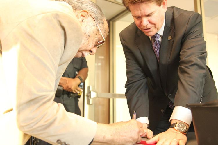 Arlington City Council opens chamber's doors News