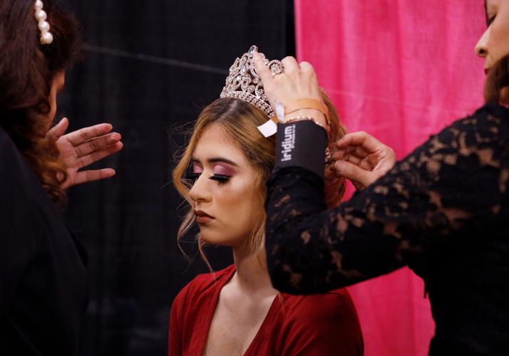 Photos Dallas Quinceañera Expo showcases everything needed for a