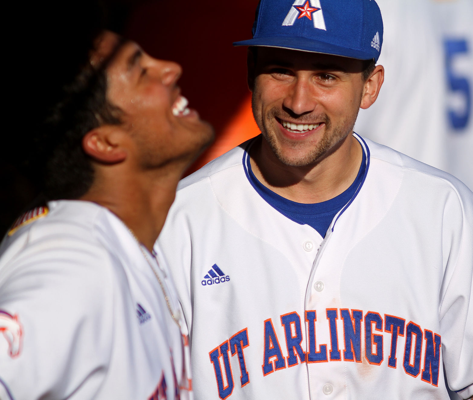 Victory slides past Mavericks in the ninth