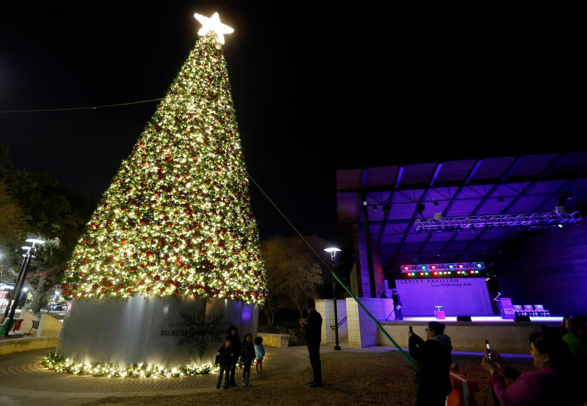 Arlington Christmas Parade 2022 City Of Arlington Installs 65-Foot Christmas Tree Ahead Of Annual Holiday Lights  Parade | Life + Entertainment | Theshorthorn.com