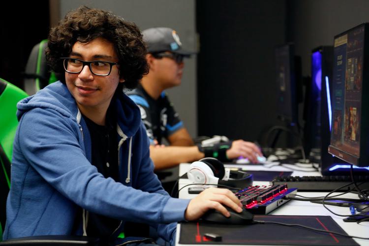 UT Arlington Esports varsity team competes in inaugural Battle4Texas ...