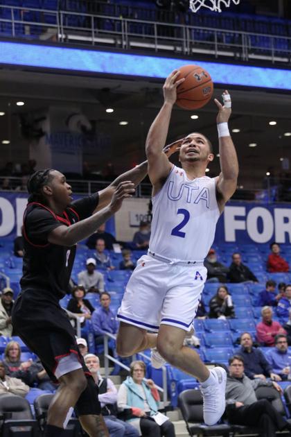 Men S Basketball Falls To Ragin Cajuns Theshorthorn Com