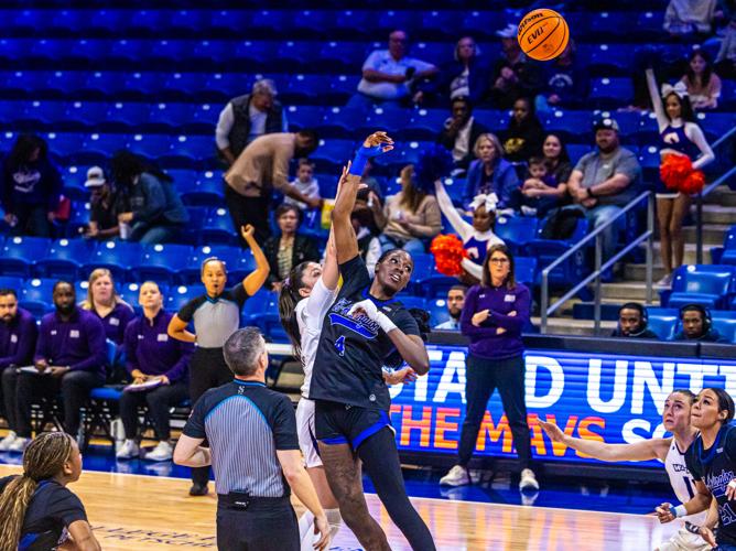 UT Arlington women's basketball loses 72-57 against Abilene Christian ...
