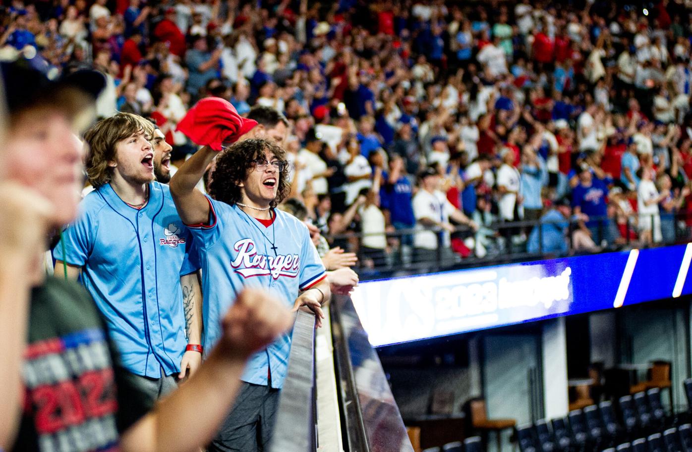 Cheering fans greet World Series champion Houston Astros, Texan News  Service