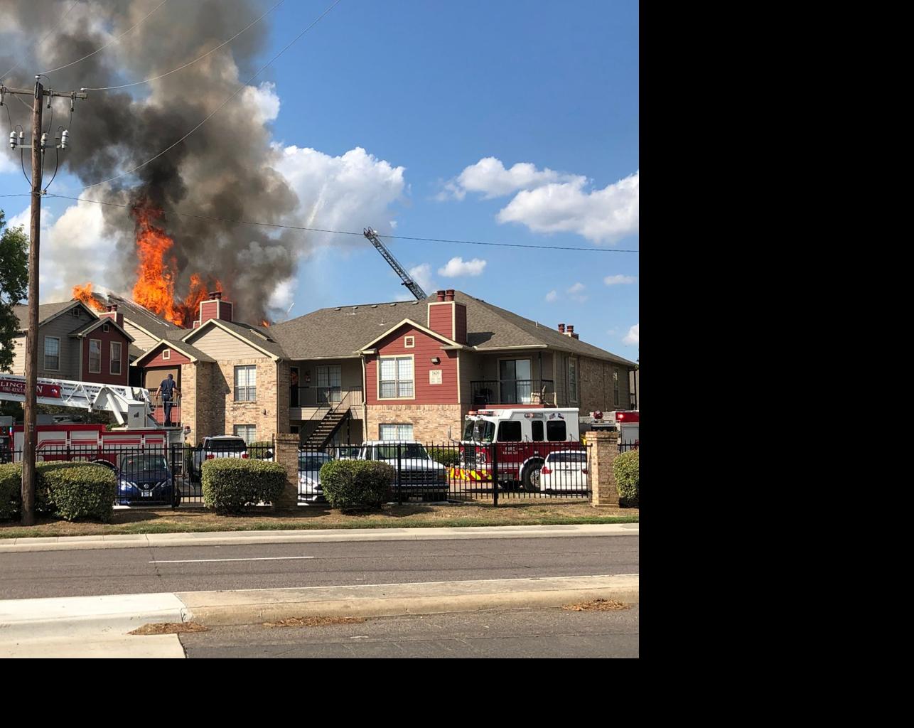 Four Alarm Fire Ignites Springfield Crossing Apartments News Theshorthorncom