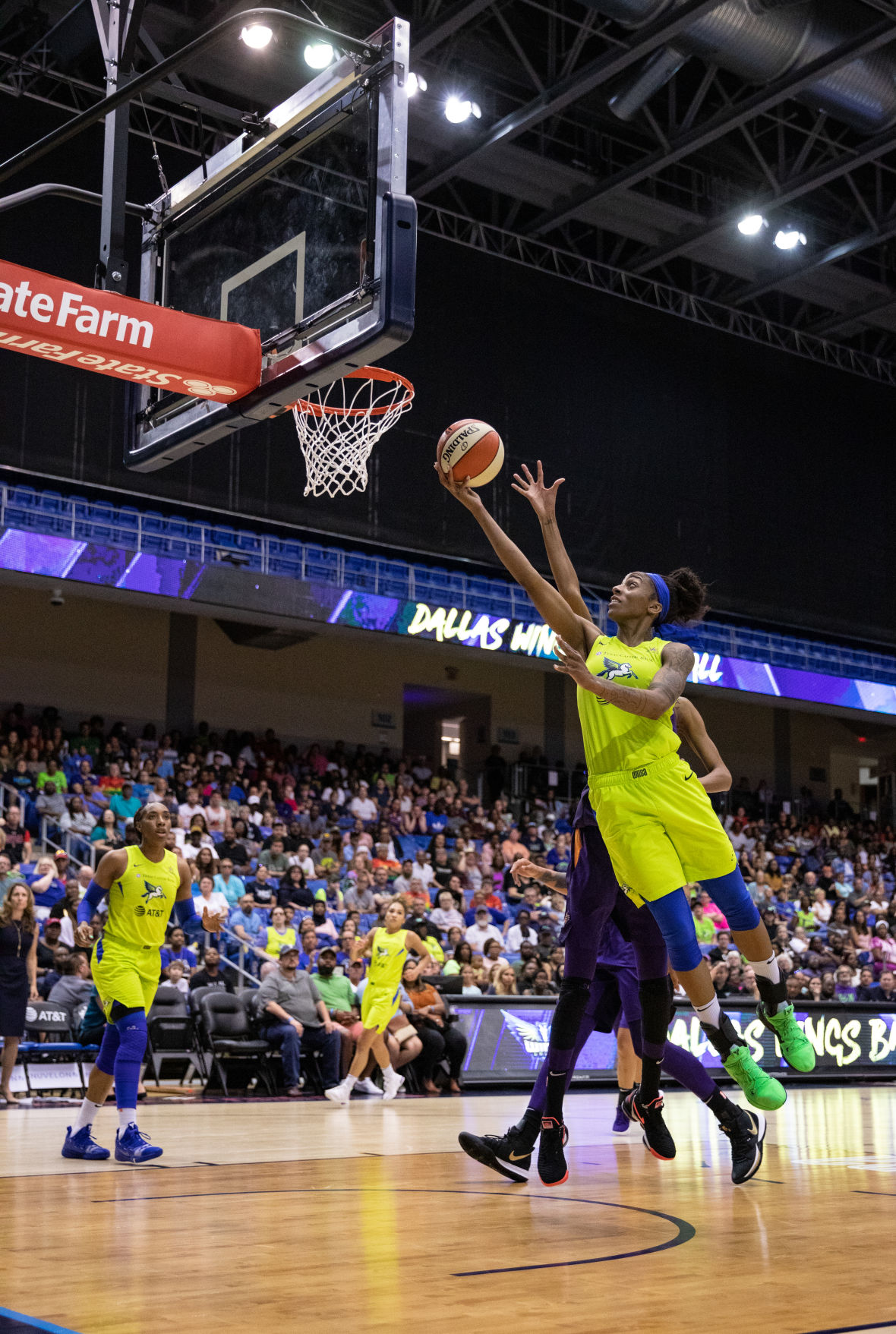 Dallas Wings drop fifth straight game in matchup against Phoenix