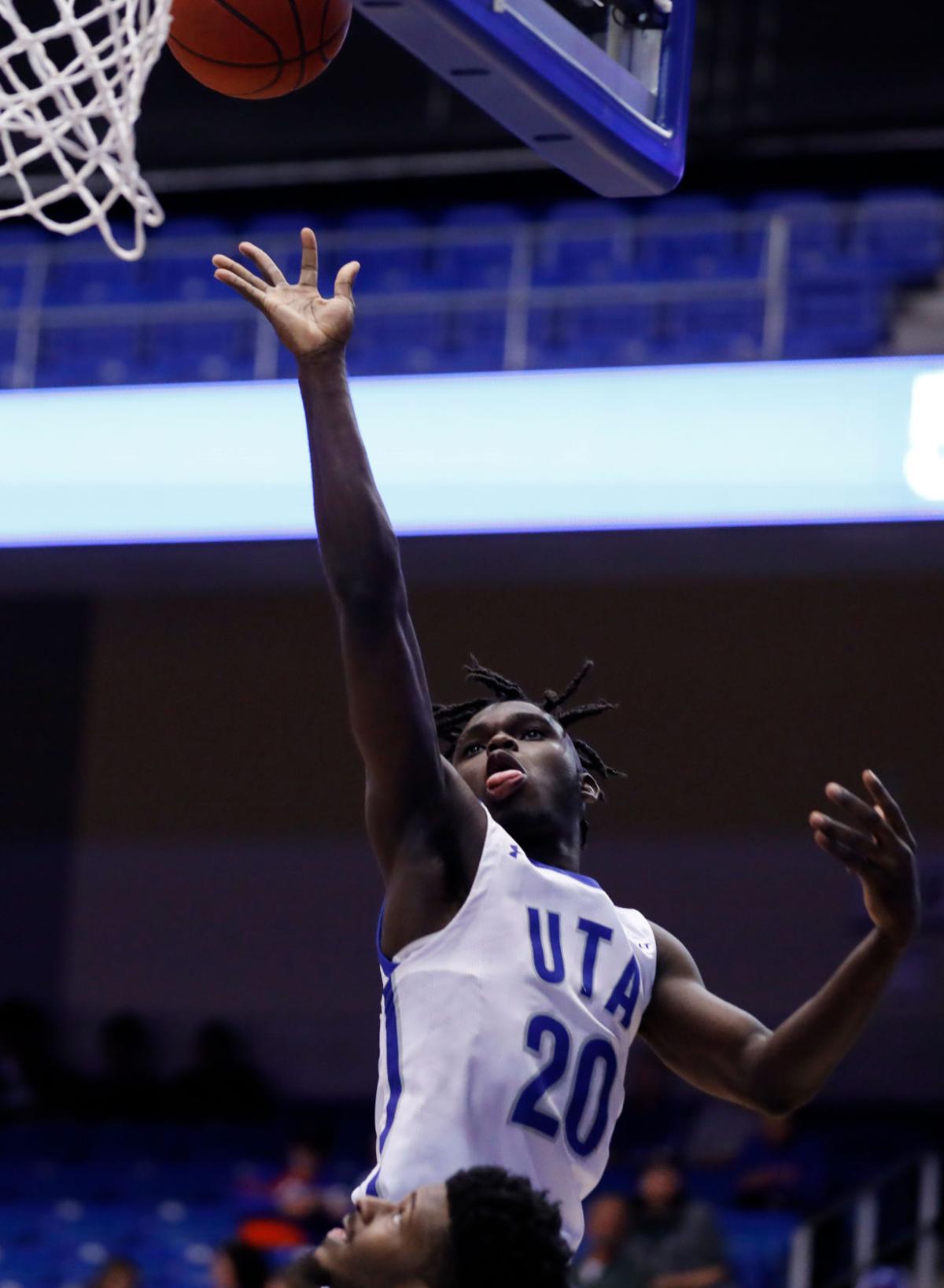 Photos: Mavericks crumble to Coastal Carolina Chanticleers in season-ending loss