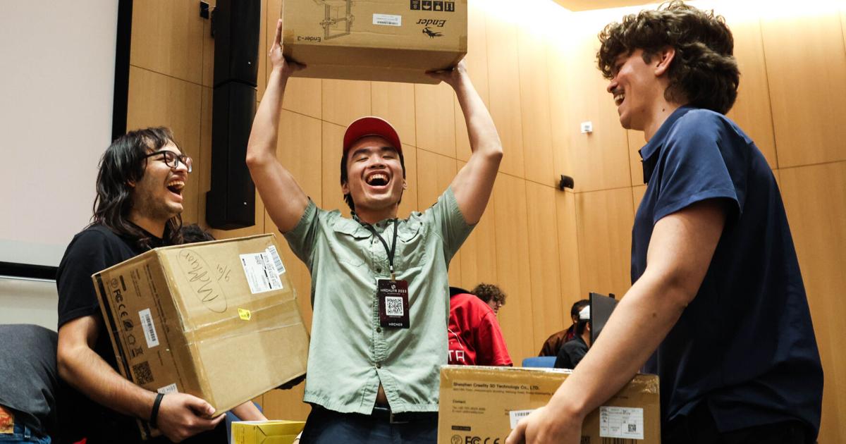 HackUTA brings students together through technology, competition | News HackUTA brings students together through technology, competition | News