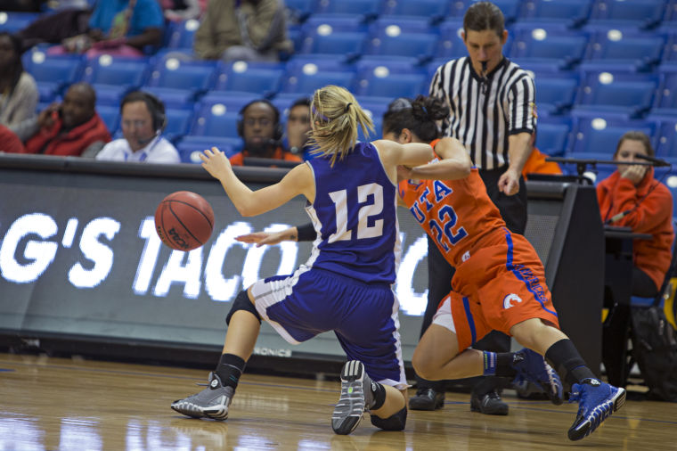 Women's basketball loses to Abilene Christian University 79-72 | Sports | theshorthorn.com
