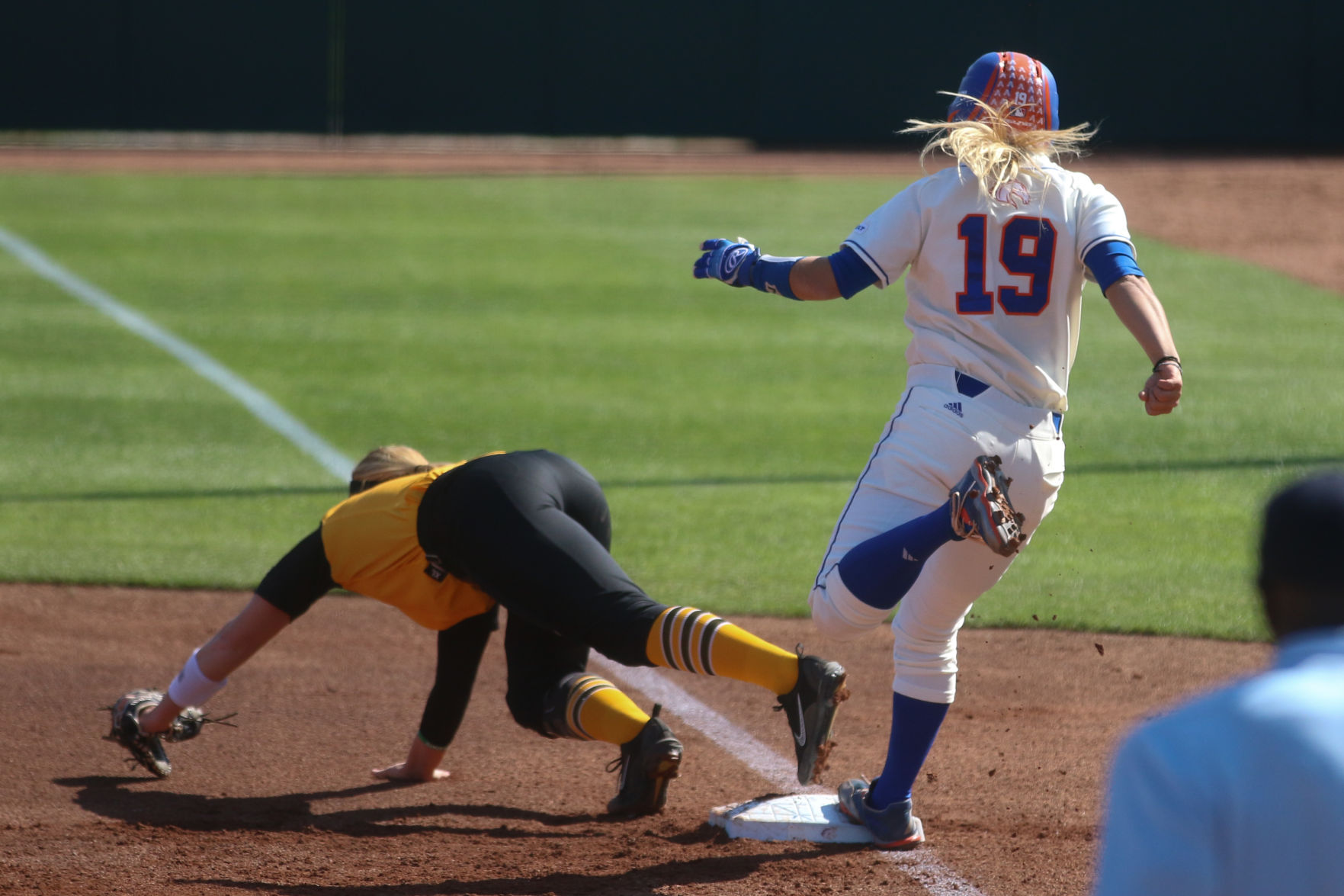 UTA Softball sweeps double header against Appalachian State University