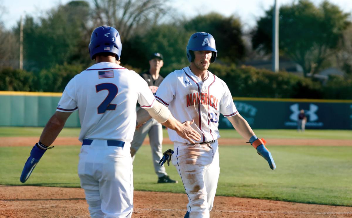 Photos: UTA baseball attains 6-0 victory in series opener against the University of Utah
