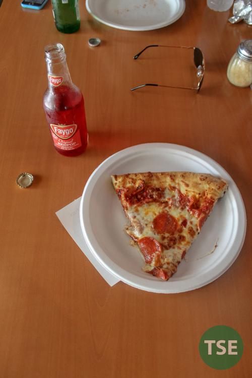 Nom Nom S Cupcake Factory Detroit Pizza Company Open In Midtown Detroit Thesouthend Wayne Edu
