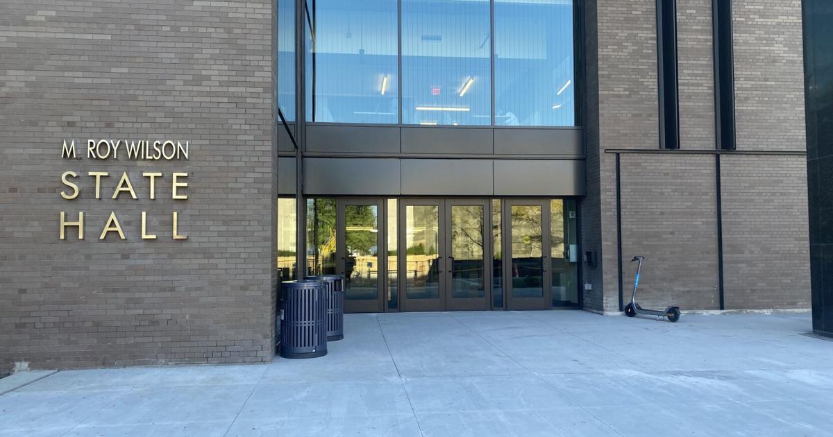 Status Hall State Hall reopens | | thesouthend.wayne.edu